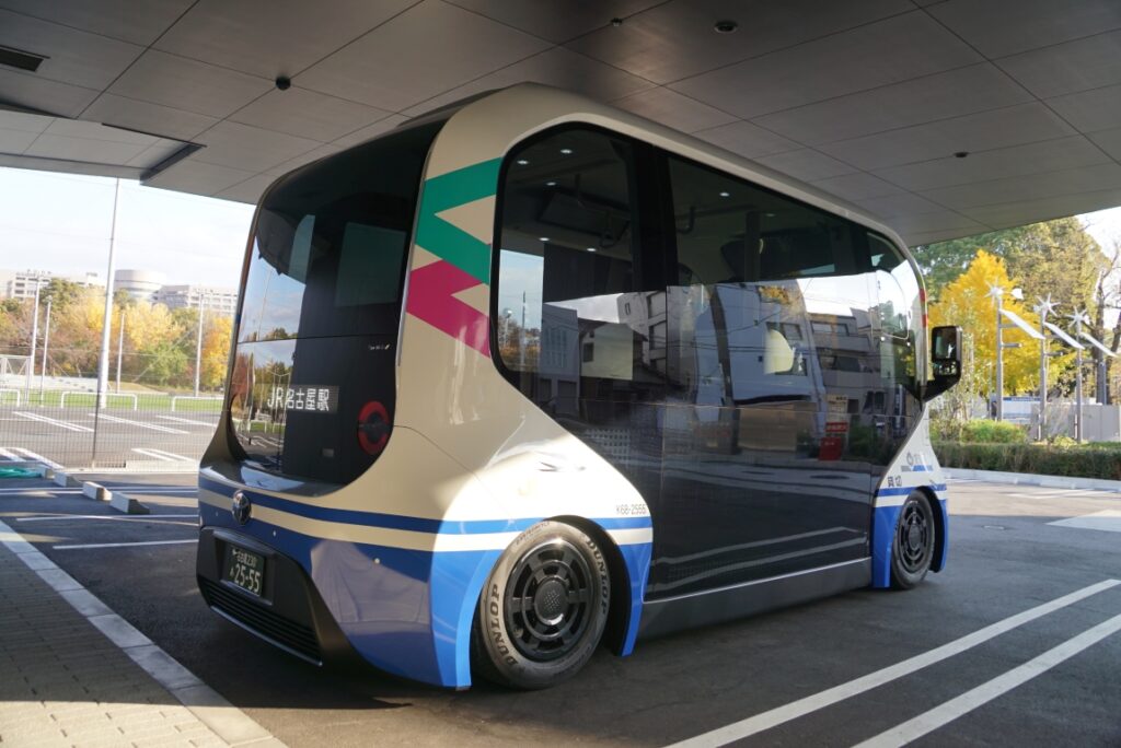 ハイエースコミューターを導入している路線であればこちらの方が使い勝手は良いか?