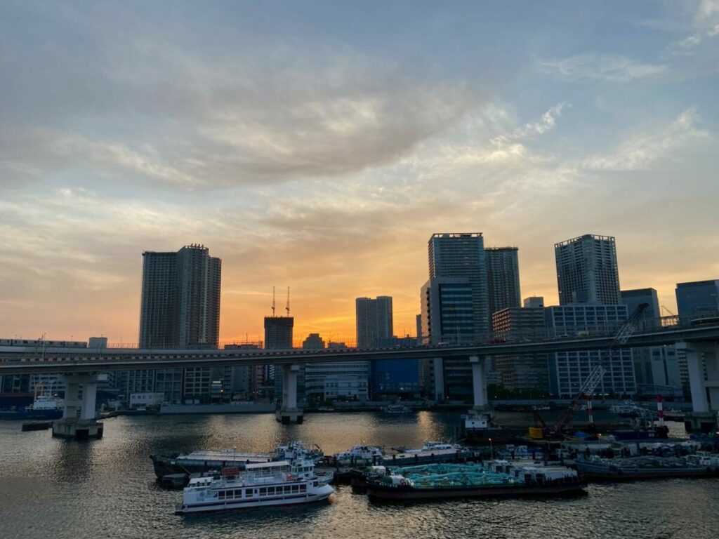 この車窓だけで何分間話せますか?