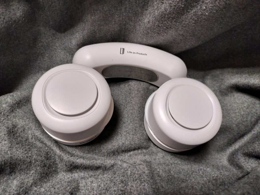 ネック部分は巻いておけるので便利