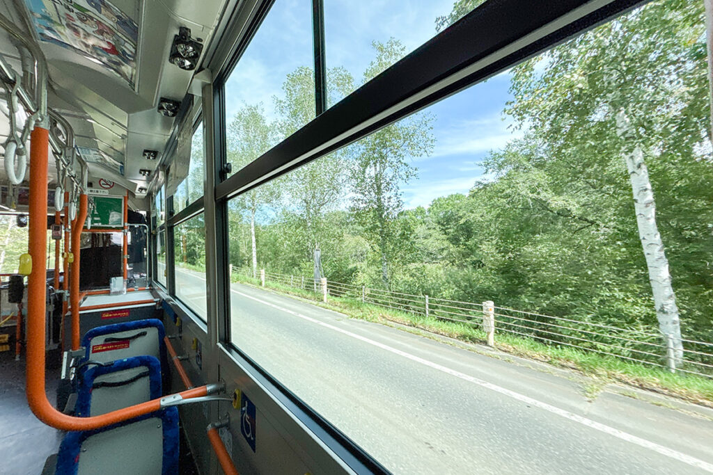 前半は森林系の車窓が続く