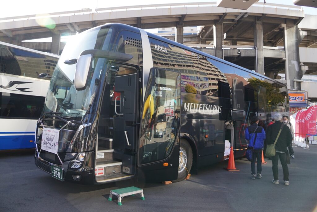 スーパーハイデッカー車は乗るときのワクワク感が半端ない？