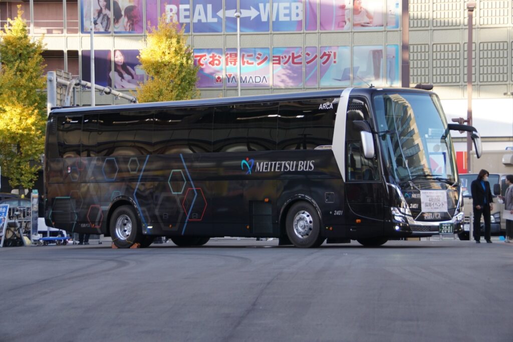 最近は少なくなってしまったスーパーハイデッカーの高速車