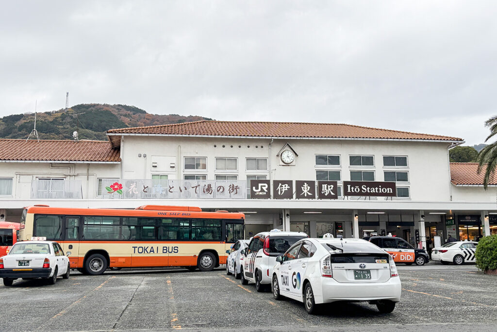 フリー切符エリア内でなるべく自宅に近い場所まで移動して、行き帰りの交通費を圧縮する作戦も有効