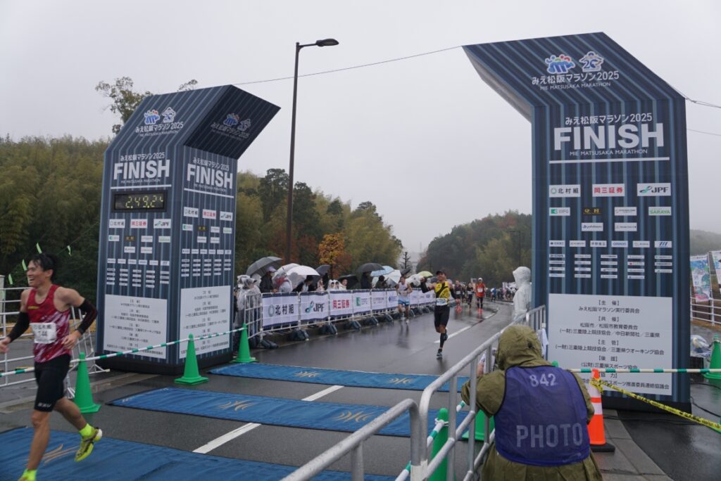 制限時間近くになると応援が一層強くなる