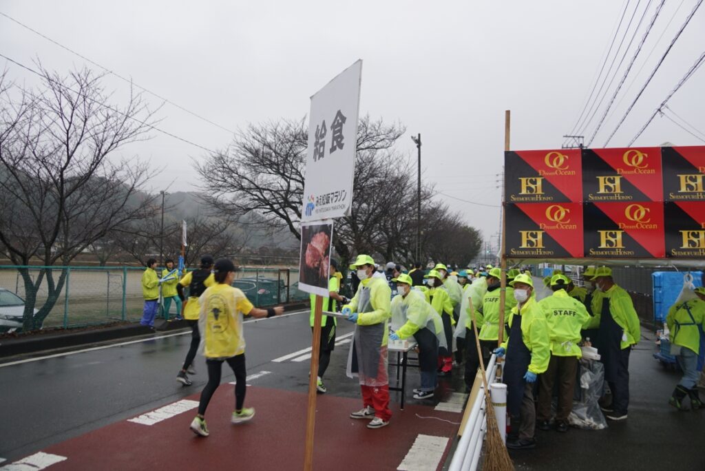 給水よりも記録よりも給食目当ても楽しい参加方法だ