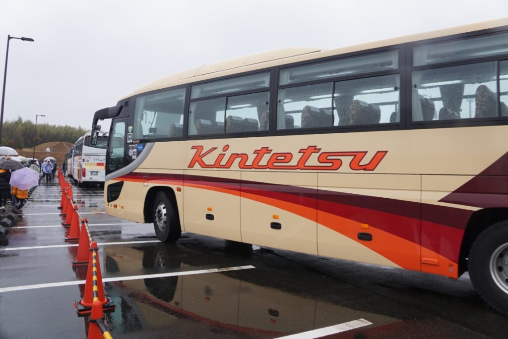 バスはともかく運転士が良く集まるなと毎回感心する波動輸送