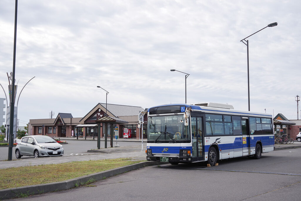 道南バス／JR北海道バスの拠点になった旧日高線の静内駅跡