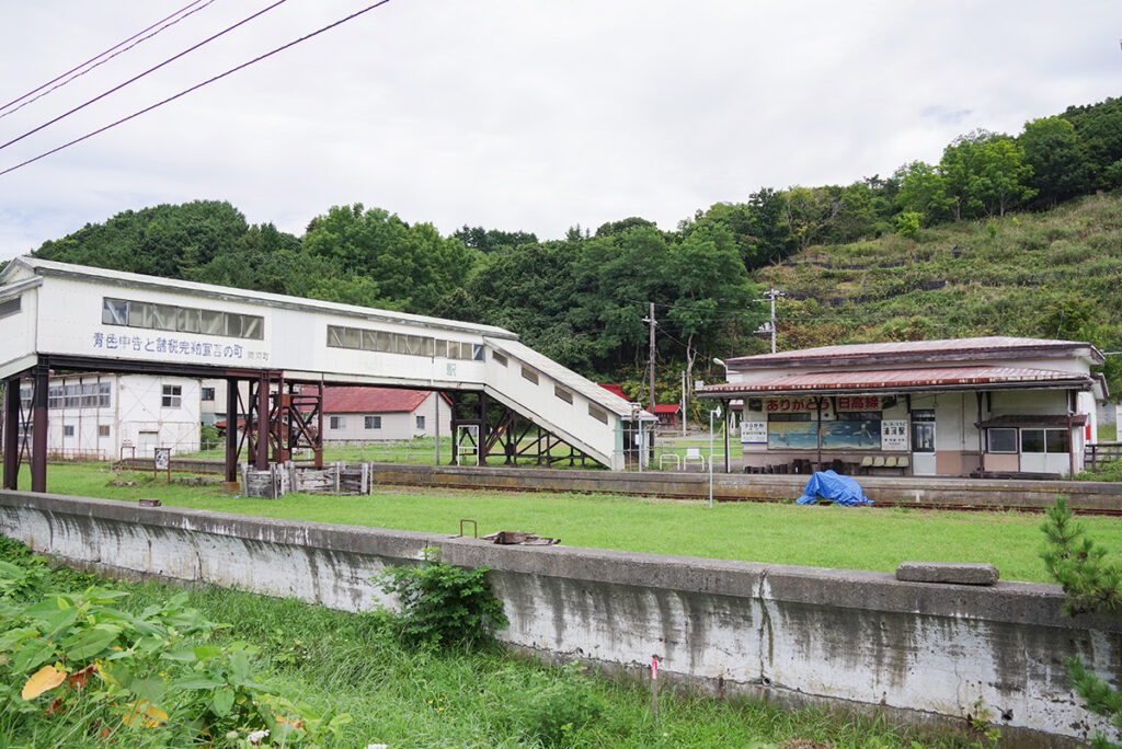 全体的には現役当時と大体同じ佇まいをキープしていた浦河駅跡