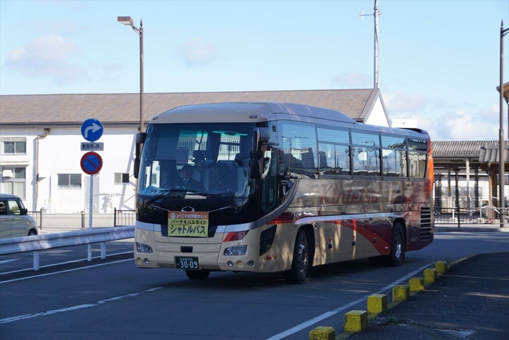 三重交通の各地波動輸送ではおなじみの助っ人である名阪近鉄バス
