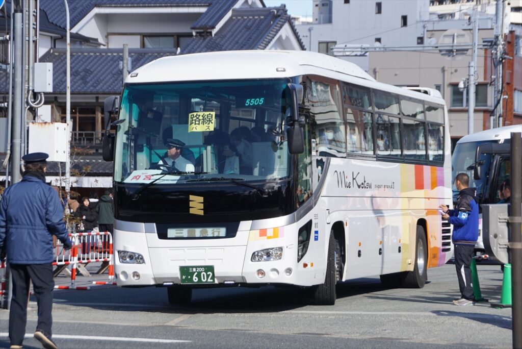 こちらは松阪市の「三重急行」で三重交通とは別事業者！