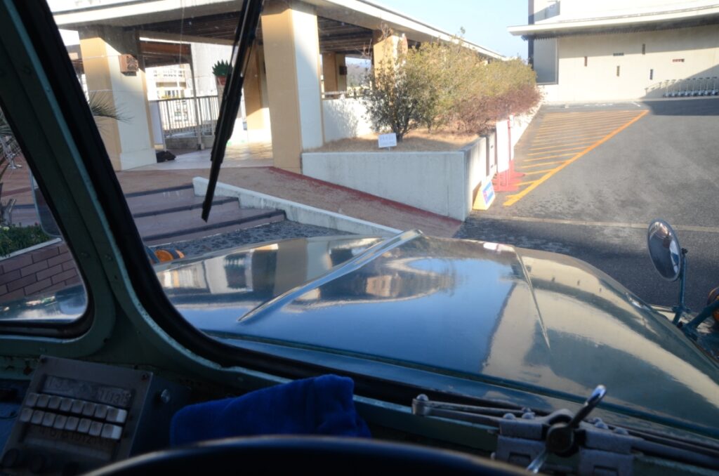 車両感覚に慣れが必要でFR車なので今のバスとは異なる