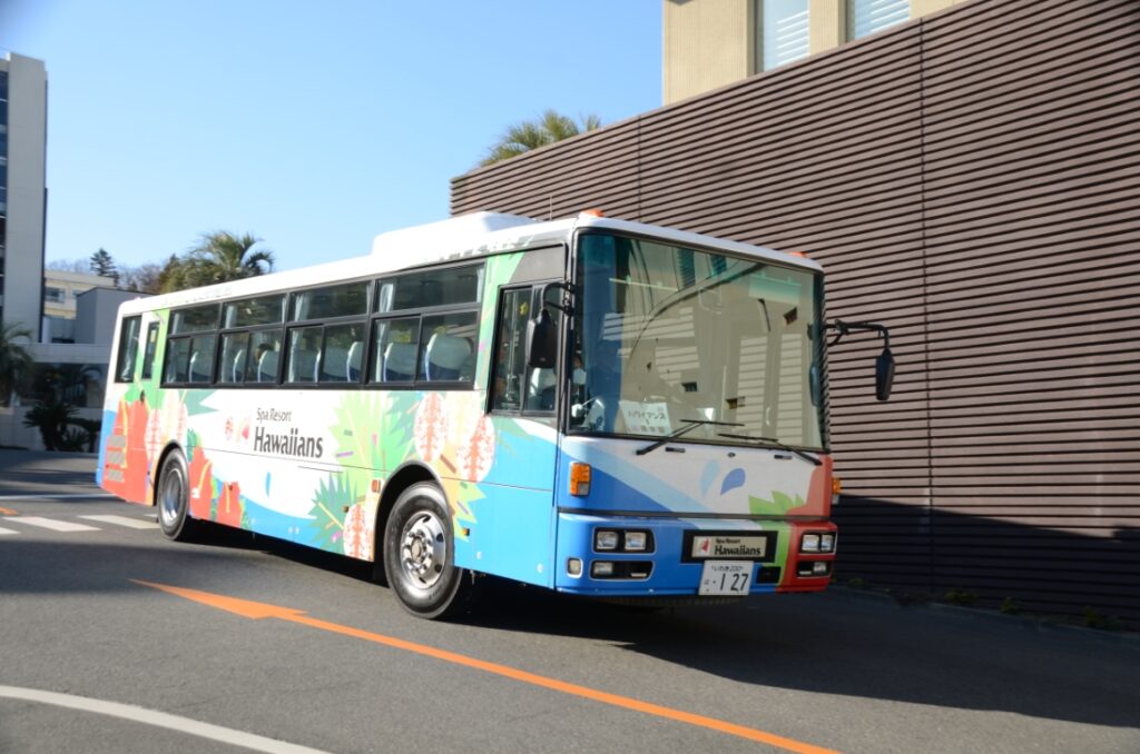 このバスで高速ツアーをしてほしい?