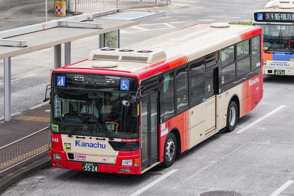 神奈中バスの新色がだんだん増えてきた!!　以前のほうが良かった?　それとも結構好き!?　イチ沿線民的雑感
