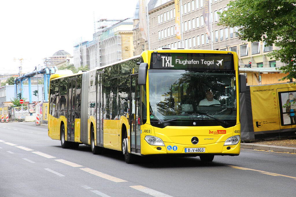 ベルリン交通局、3ドア仕様のメルセデス・シタロ