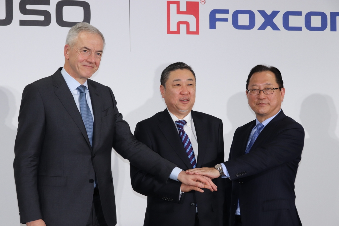 三菱ふそうが台湾Foxconnとバス専業メーカーの立ち上げに合意!! どんな