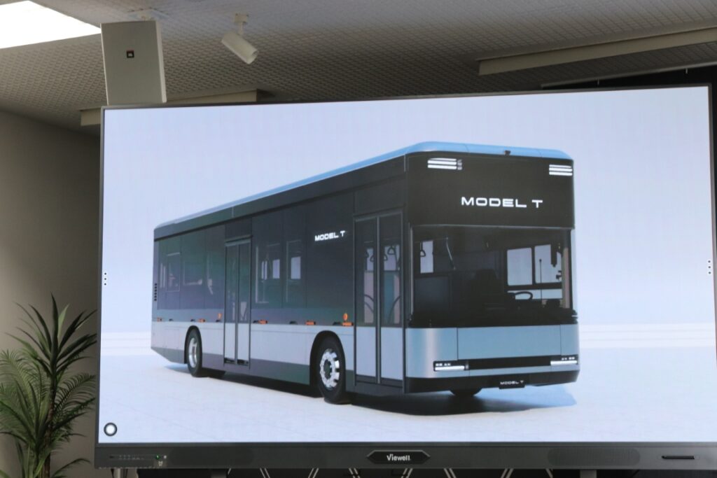 モデルTの前面イメージ