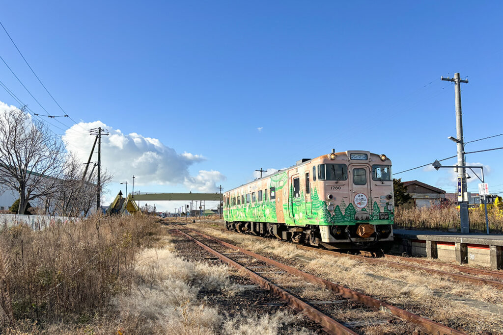 苫小牧→鵡川間はバスのほかにJR日高本線の列車で繋ぐことも可能