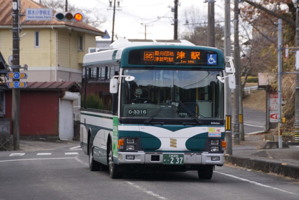 路線バスで行く辰水神社は干支もパワーもジャンボだったぜ!!