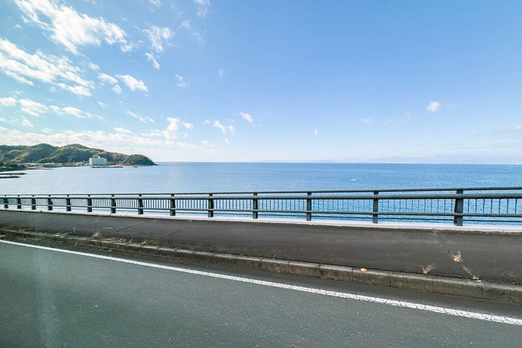 東海バスを代表するオーシャンビュー路線のW30／39系統