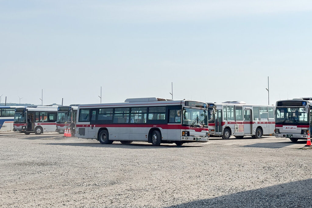 江差ターミナル。江差町の函館バスの拠点で、市街地からやや離れている