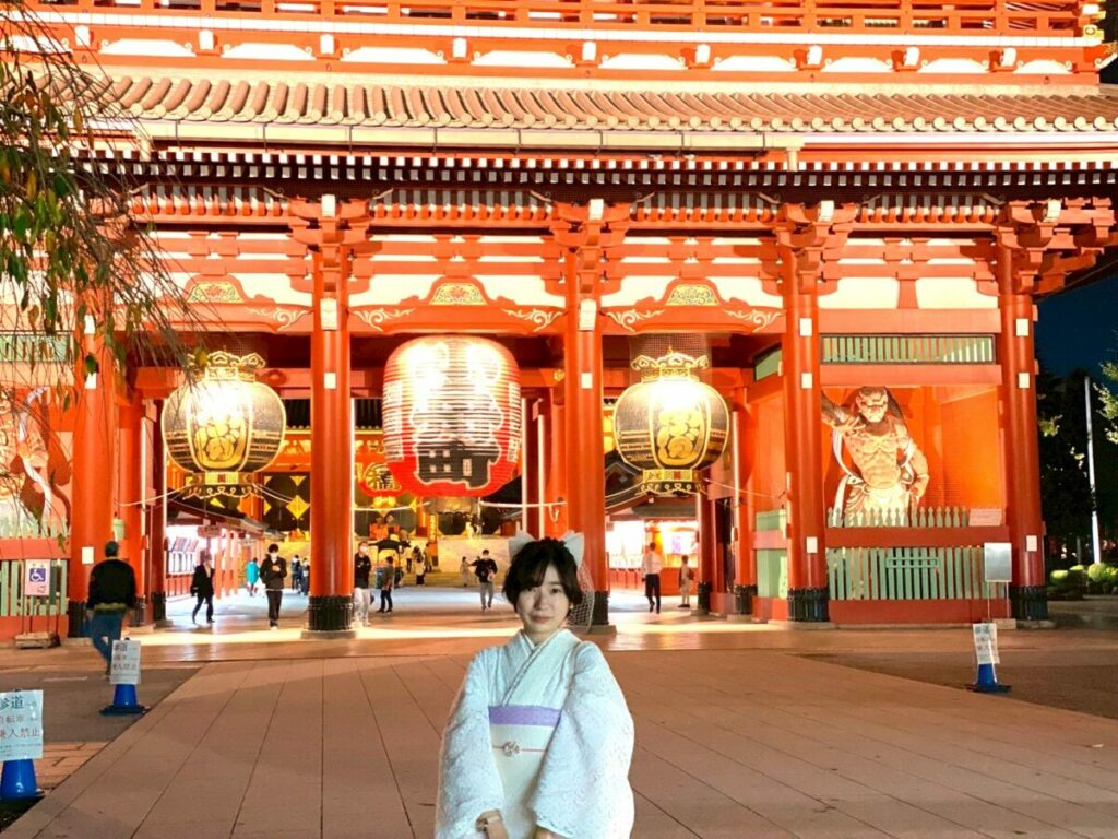 ガイドの町田奈子が特別に和服でご案内いたします！