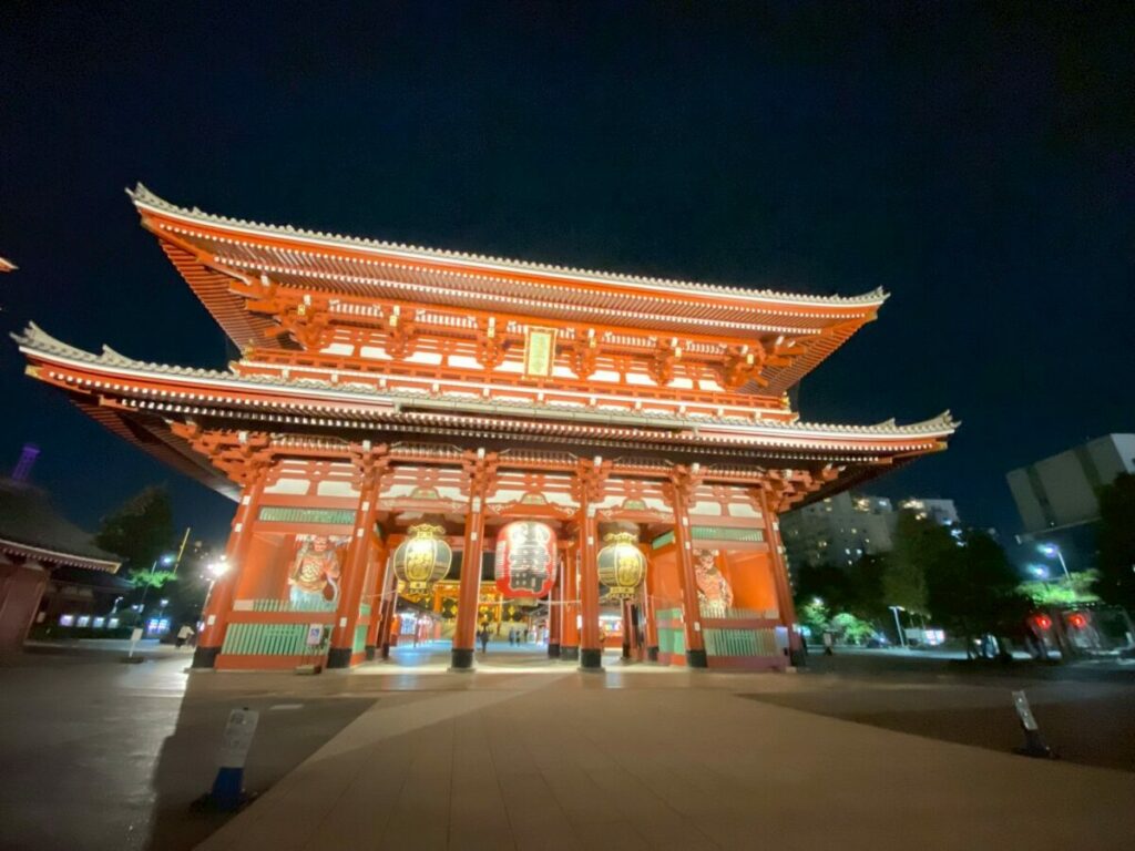 夜の宝蔵門