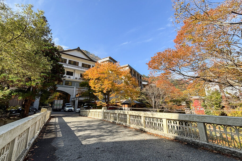 この日は鶴ヶ城から歩いて東山温泉にアクセス