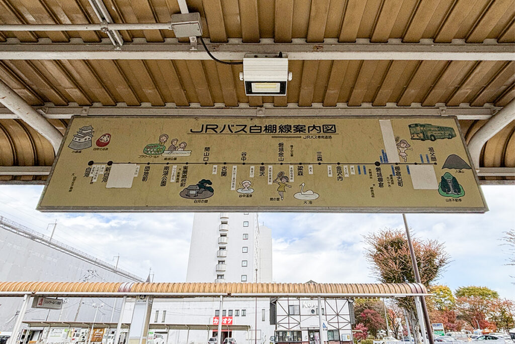 乗り場に白棚線の沿線案内図が掛かっている