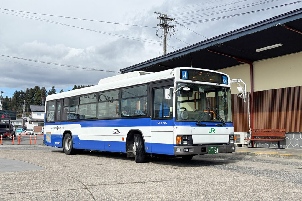 磐城棚倉駅発・白河駅行き白棚線。こちらもいすゞエルガでの運行