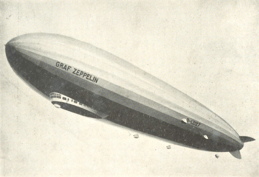 LZ127「グラーフ・ツェッペリン」。ドイツでは1910〜30年頃に飛行船の商業飛行を積極的に行っていた。『ツエッペリン画報：Z伯号来航記念　帝国飛行協会（1929）』より