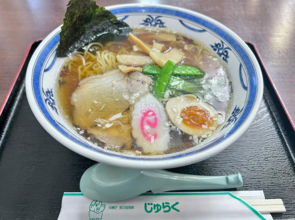 複合レストランの先駆けなのかも?とにかく何でもある!