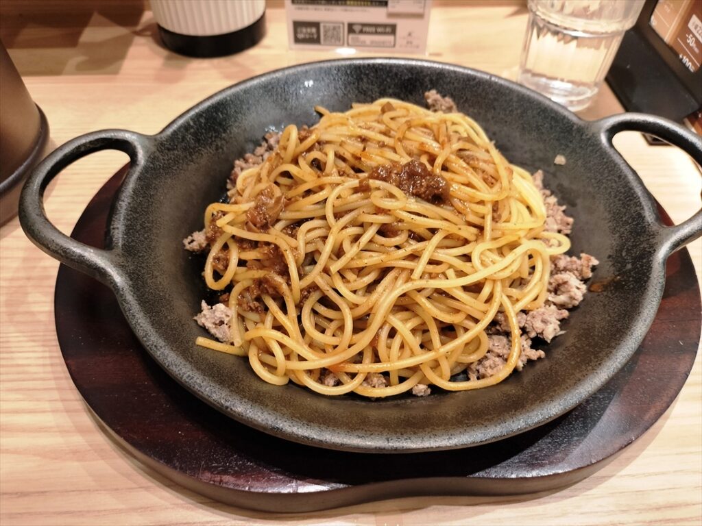 「てっぱんのスパゲッティー」は味も量も満足できるパスタ店だ