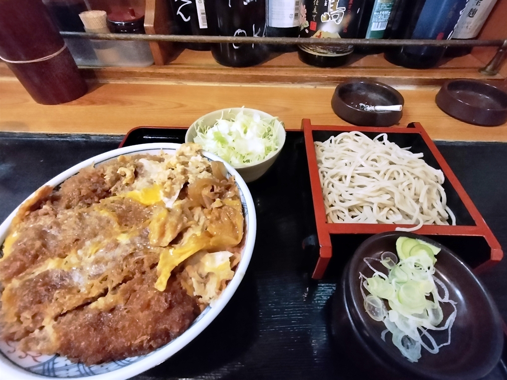 喫煙目的室なのがうれしい「ささの屋」のランチメニュー