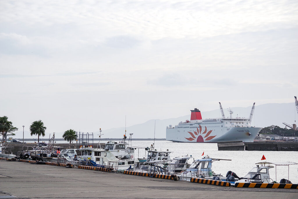 「さんふらわあ」が入港する鹿児島県の志布志港