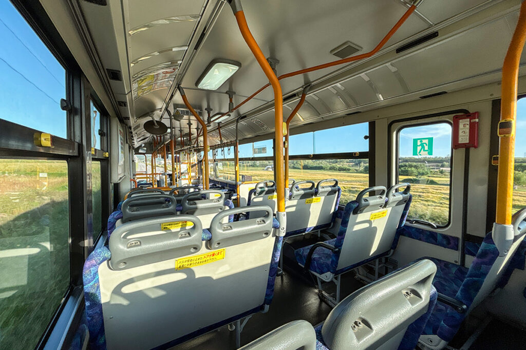 空の広い開放感あふれる景色が続く