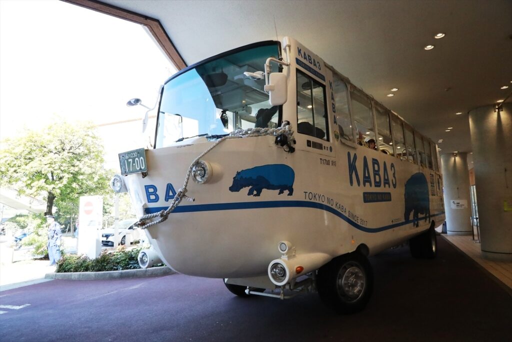 KABAバスはすぐ近くの台場から営業運行中だったため持ち込めず
