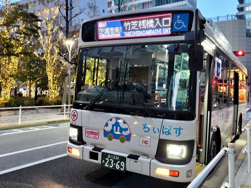 不測の事態に備えてバス事業者では予備車と予備運転士を常に準備している