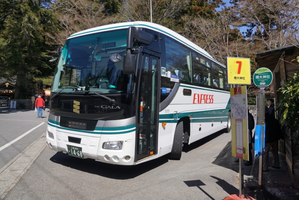 【令和8年4月のバス占い付き】三重県有数のパワースポットである椿大神社に行ってみた！　季節によってはハイデッカーが来る？