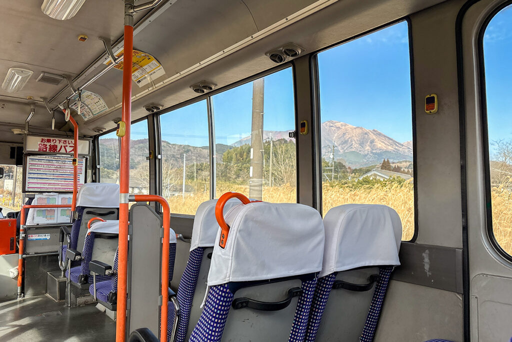 霧島山を車窓から眺められるオイシイ区間がある