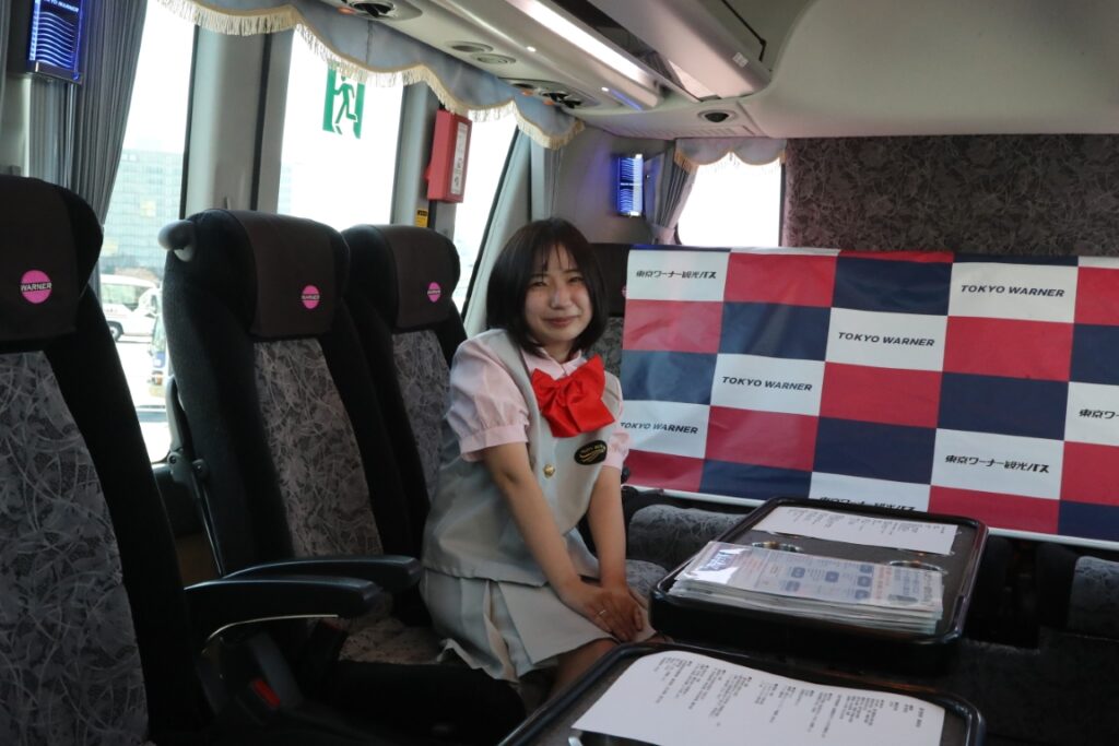 ガイドとしてサロンバスに座ることはほとんどないので貴重な体験!