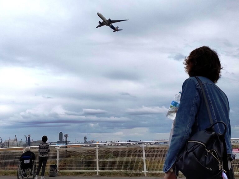 はとバスが少し趣の異なるJALグループとのコラボツアーを実施!　航空マニアも一般もかなり楽しめそう!!