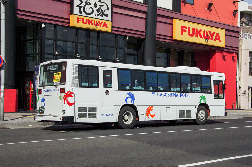 鹿児島交通の1996年式日産デ+西工58MC車体