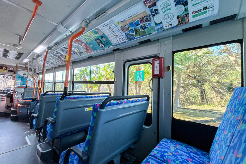 末吉方面のバスは意外なほど緑の多いところを通る