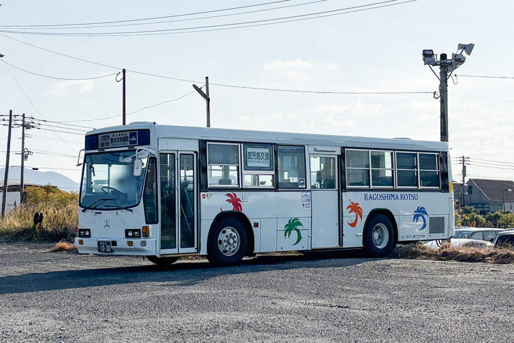 志布志駅近くに停車していたキュービック