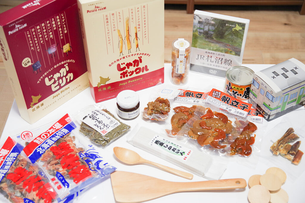 旅に“お土産”は付き物で、最後まで荷物が増えないとむしろ寂しいくらい?（写真のは全部自分で買いました）