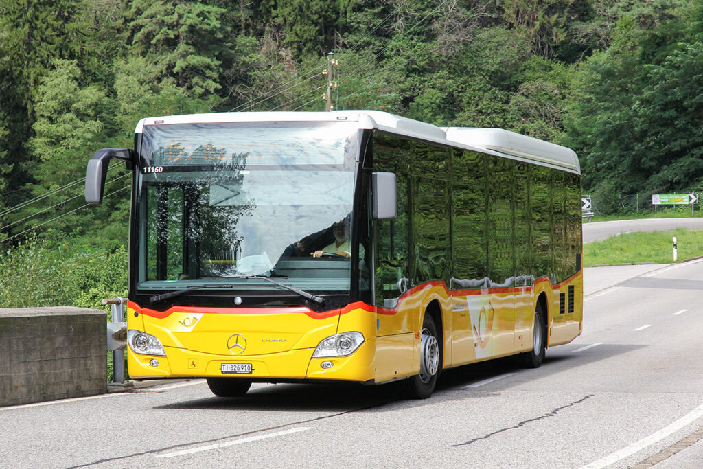 メルセデス・シターロ。一般路線タイプも使われている