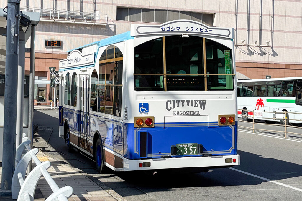 テールランプが円型に交換され、レトロな雰囲気を強調