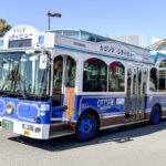 観光地で見かけるムード満点に飾られた路線バス……あの飾りってどんなテーマをモチーフにしてるんだろ?