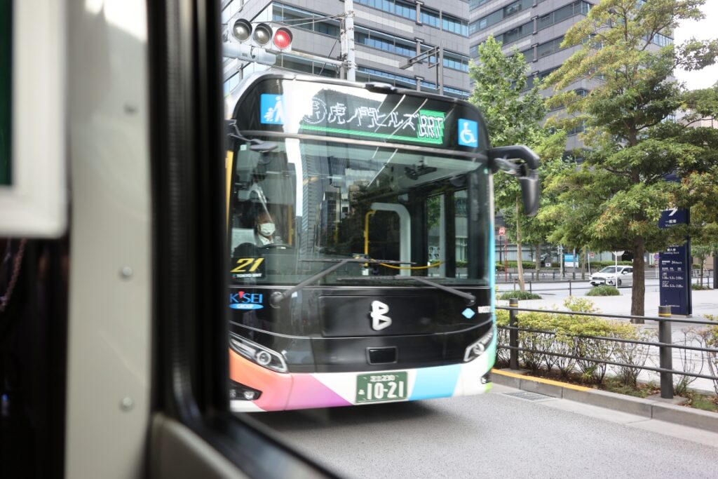 東京BRTと出会うこともある