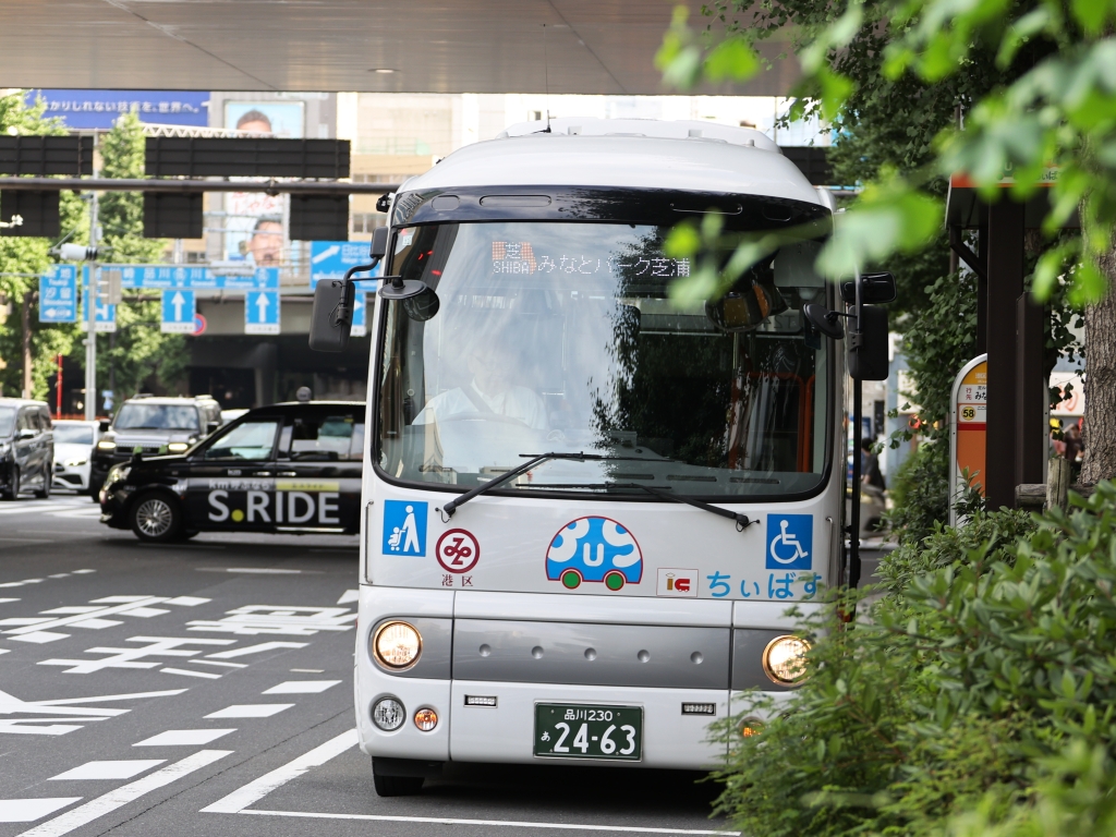 新橋駅から折り返しみなとパーク芝浦行きとして運行する